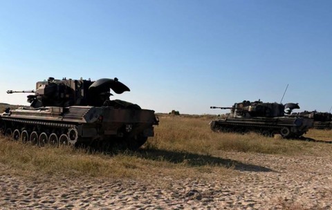 Compania germană Rheinmetall este penalizată de MApN cu zeci de mii de euro pe zi pentru întârzierea livrării sistemelor antiaeriene Oerlikon. Foto: Facebook / Forțele Terestre Române