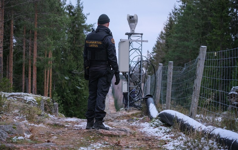 Finlanda a început să ridice gardul metalic de la frontiera cu Rusia, care se va întinde pe 200 de kilometri