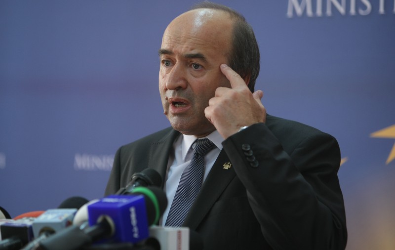Tudorel Toader a reacționat în cazul Udrea cum a reacționat Gigi Nețoiu când patrona Craiova, dar juca pentru Dinamo!