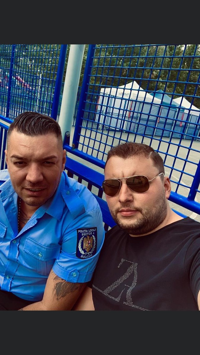 Cei doi veri polițiști locali ai autorului mesajelor: Alexandru Năstase (dreapta) și Dragoș Nicolae Hariga (stânga - în uniformă).