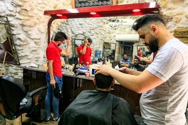 O frizerie din centrul comercial al orașului Betleem