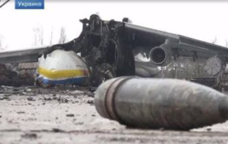 Noi imagini cu distrugerea celui mai mare avion din lume. Ce a mai rămas din Antonov-225 Mriya după atacul rusesc