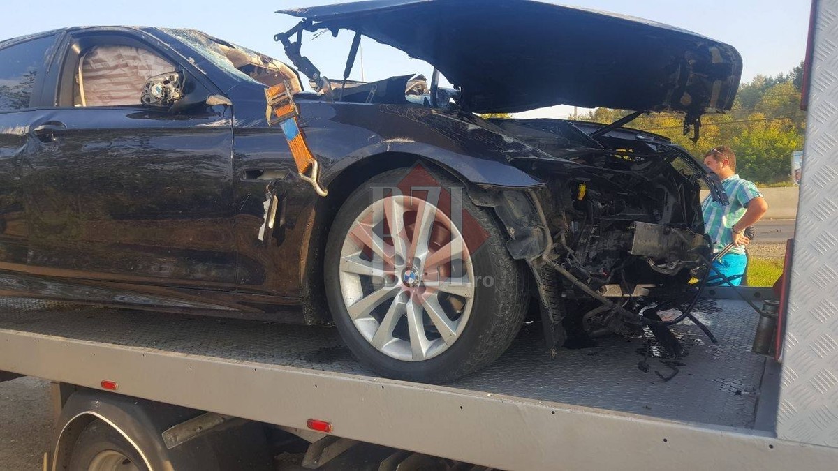 accident între un autoturism şi o autoutilitară