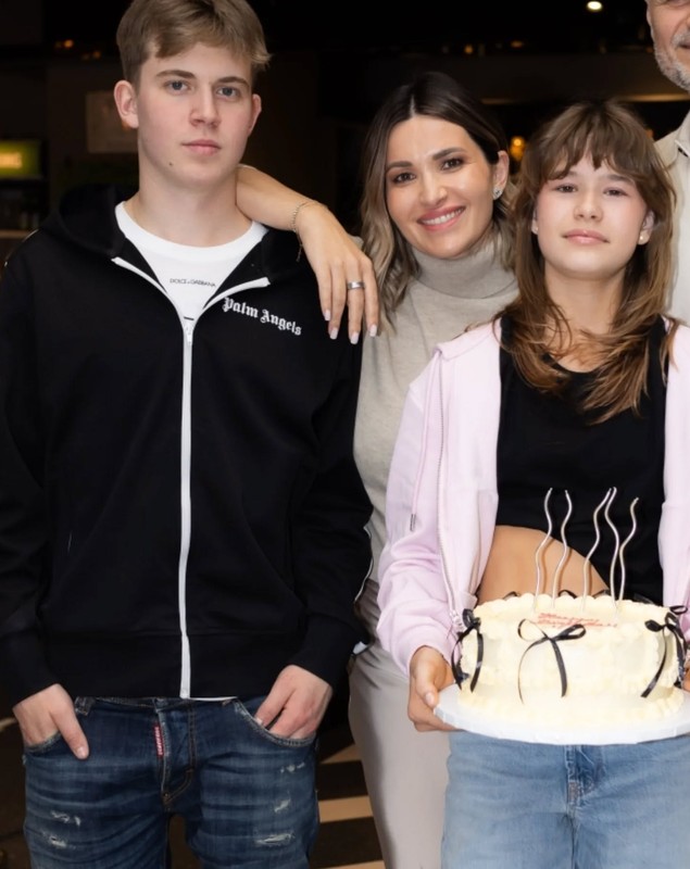 Fiul Elei Crăciun se pregătește să plece din casa părinților. Alex a împlinit 18 ani. „Mă sperie enorm. E un sentiment ciudat”