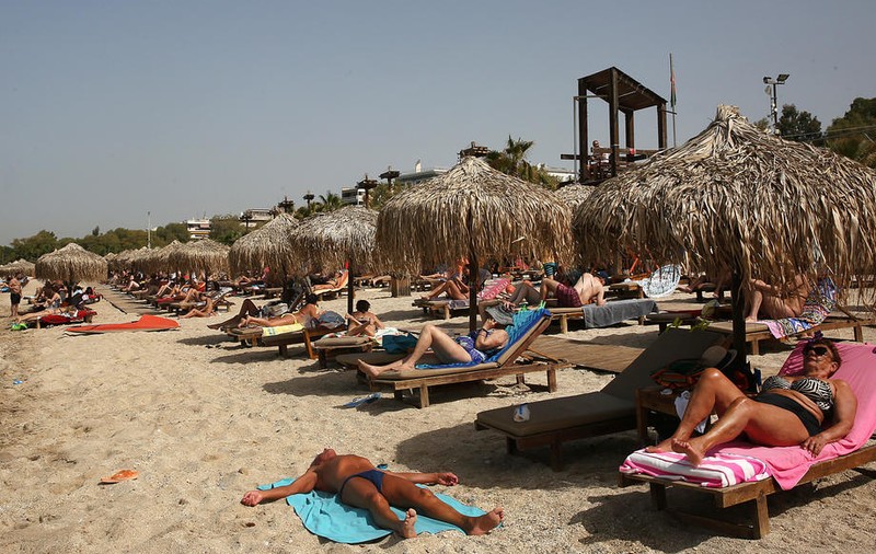 Grecia a lăsat deschis un singur punct de trecere a frontierei cu Bulgaria pentru turiștii care vor să meargă în vacanță