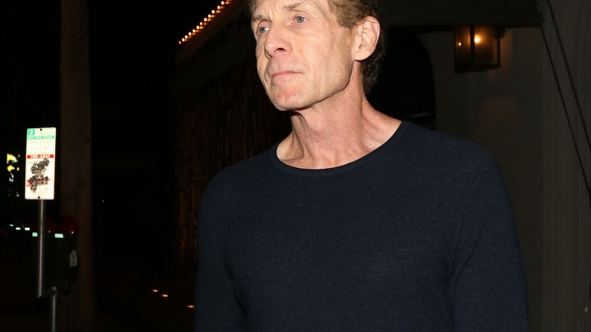 Skip Bayless surprins în LA.