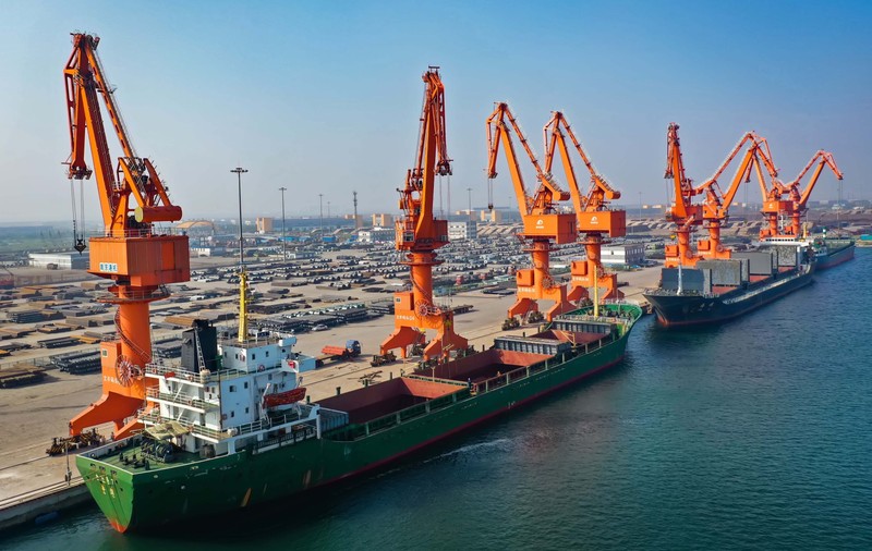 Marinarii români care lucrează pe vapoare în șantiere din China sunt aduși acasă. Anunțul făcut de Sindicatul Liber al Navigatorilor