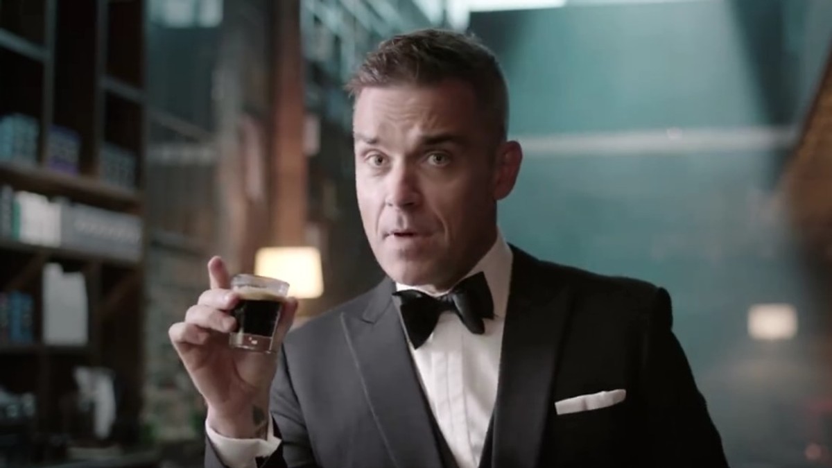 Robbie Williams va cânta pentru victimele incendiului din Londra