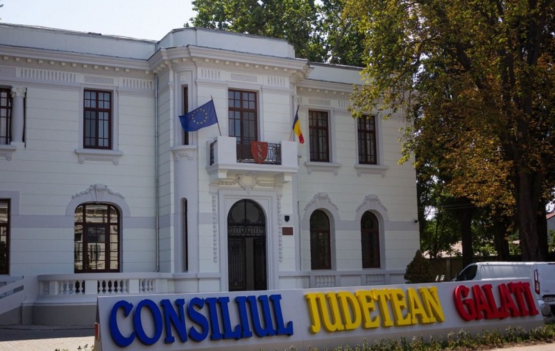 Sediul Consiliului Județean din Galați a fost spart de hoți. Birourile au fost găsite răvășite, iar polițiștii îi caută pe făptași