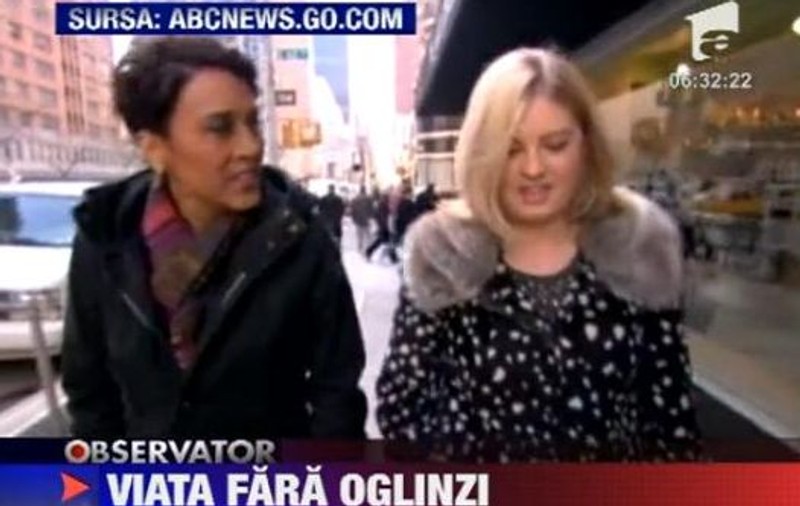 O americancă a trăit un an fără să se uite nici măcar o dată în oglindă | VIDEO