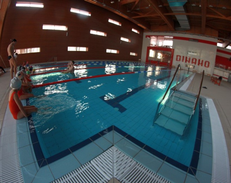 O zi din viața unor gimnaste: lecție de înot în noul bazin Dinamo (EPISODUL 3) / FOTO & VIDEO