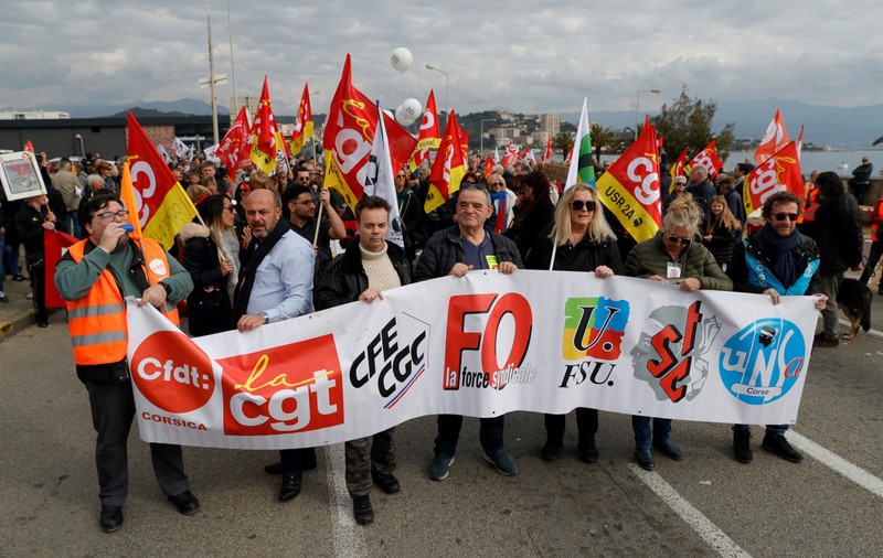 Interzicerea limbii corsicane în parlamentul local a stârnit indignarea pe insulă