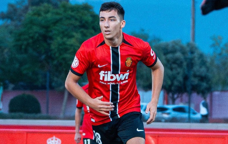 Motivul pentru care patronul de la CFR Cluj l-a dezbrăcat pe înlocuitorul lui Louis Munteanu