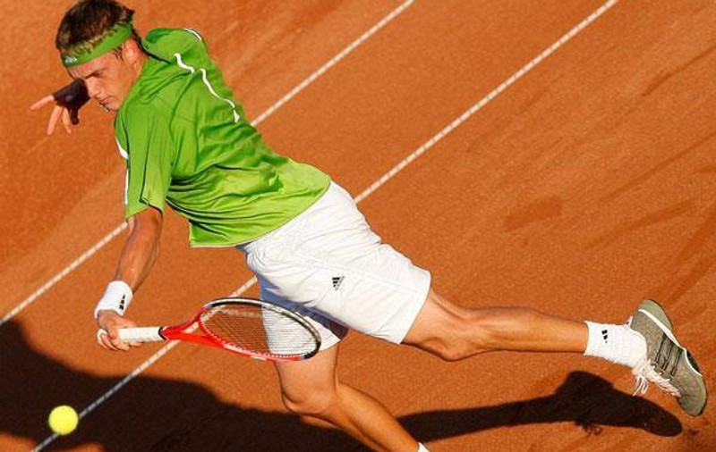Tenismenul român Petru-Alexandru Luncanu, suspendat pentru că a trucat meciuri de tenis