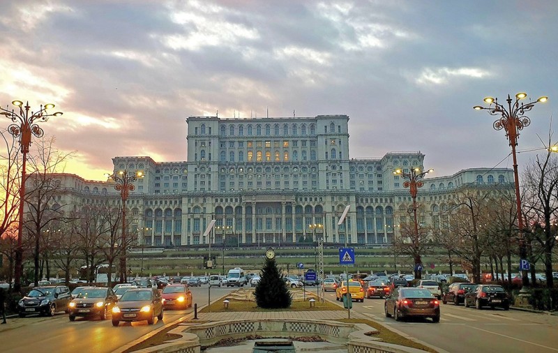Ziua Porţilor deschise la Palatul Parlamentului pe 1 iunie. Clădirea poate fi vizitată gratuit
