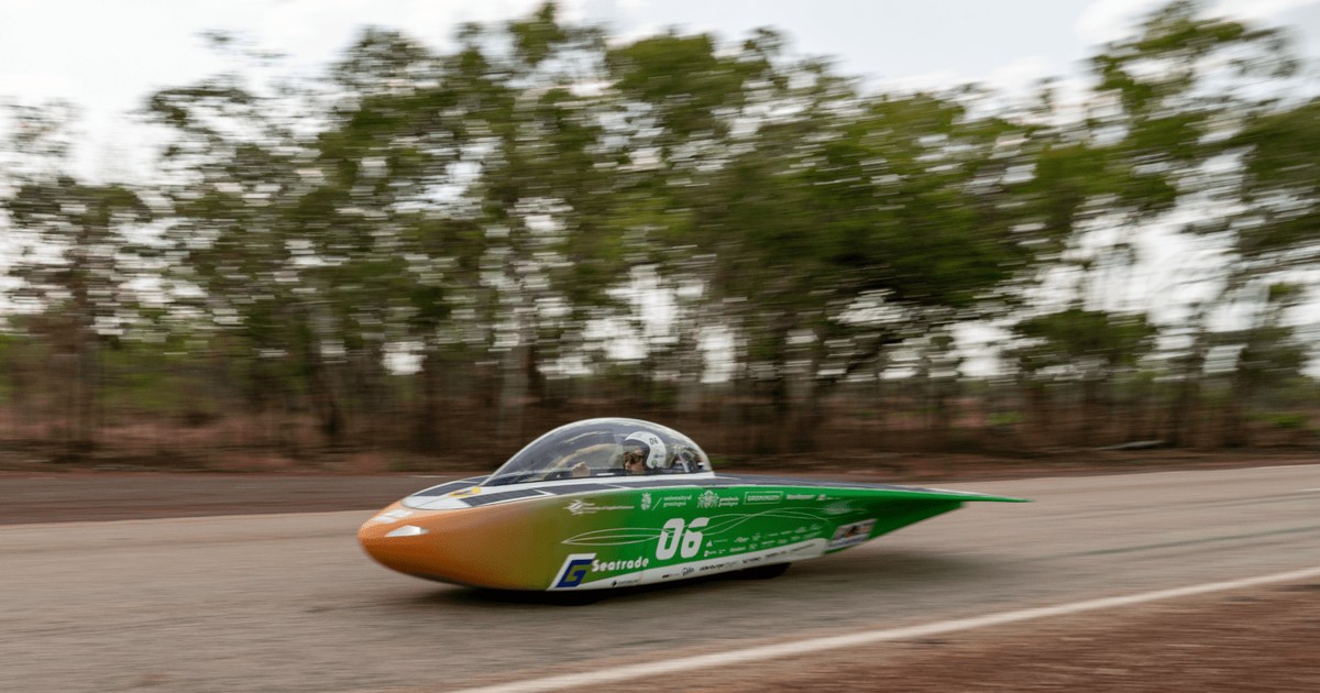 Mașină Bridgestone World Solar Challenge.
