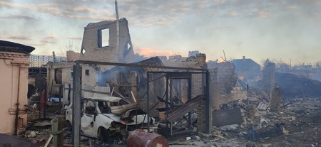 Orașul Bucha, în urma bombardamentelor. Imagine din 27 februarie