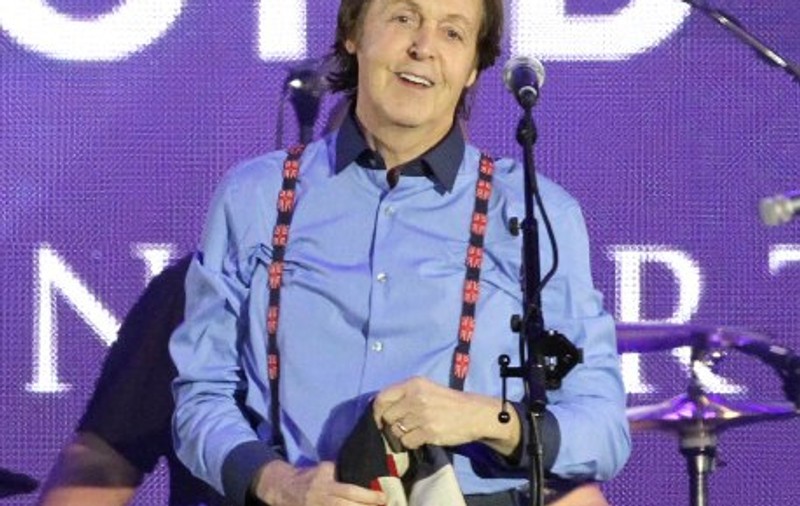 Are o avere de 665 de milioane, dar a acceptat să cânte pentru o liră! Vezi de ce a făcut asta Paul McCartney!