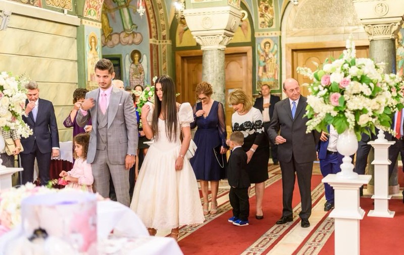 Elena Băsescu face dezvăluiri din familie. "Tatăl meu nu s-a băgat niciodată" | FOTO