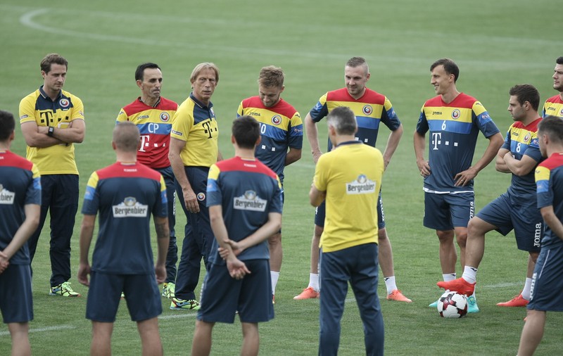 A fost lucrat Christoph Daum? Tricolorii și-au recăpătat brusc plăcerea de a juca fotbal după demiterea antrenorului german. Miracolul Contra