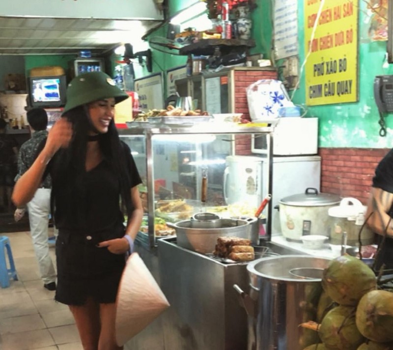 Daniela Crudu, primele imagini din Vietnam . Cum a fost surprinsă bruneta