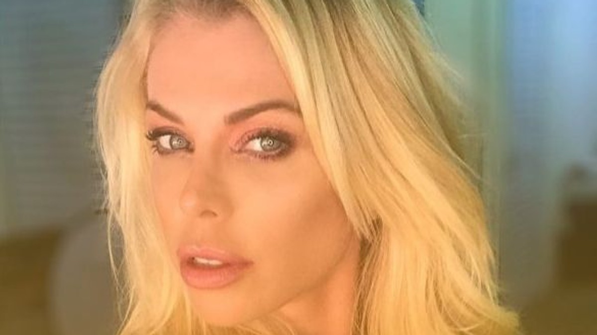 Un model din Brazilia a murit încercând să-și salveze câinii în urma unei furturni pe mare