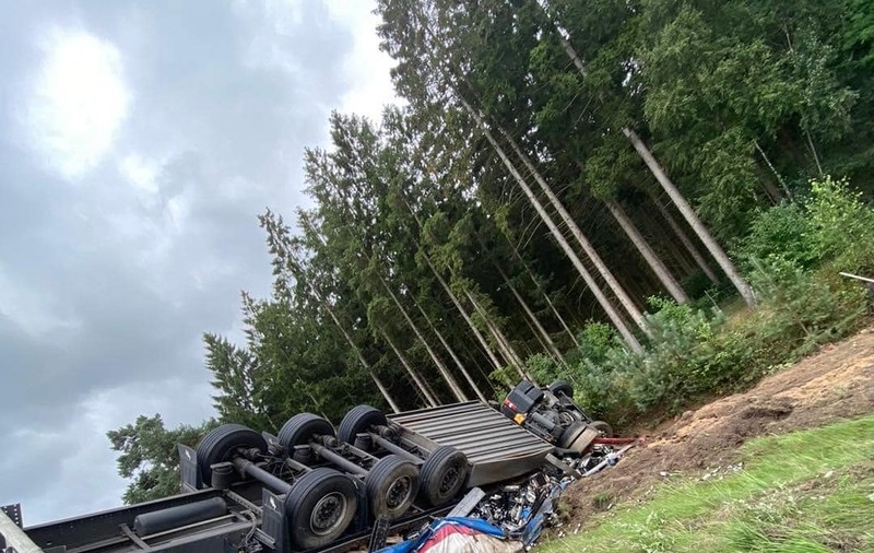 Mărturia tinerei mame în mașina căreia a intrat cu TIR-ul plin cu bere un șofer român, pe banda de urgență a unei autostrăzi din Germania