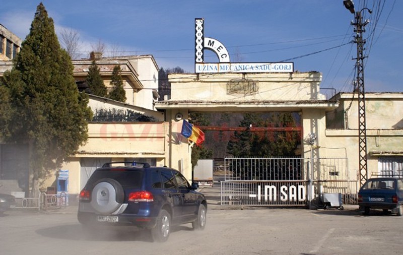 Explozie de la Uzina Mecanică Sadu! O angajată a fost rănită grav
