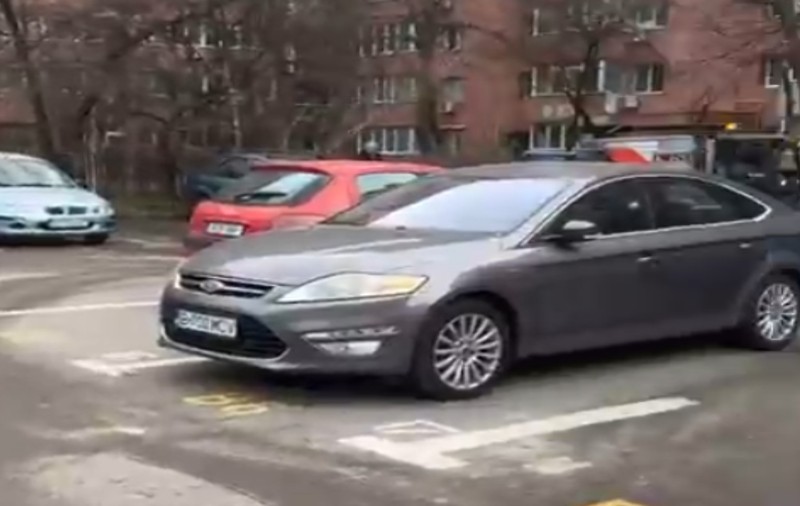 Avertisment pentru locuitorii din sectorul 3: cine nu mută mașina va primi amendă și poate pierde locul de parcare