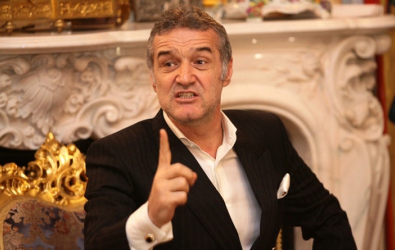 Reacții după meciul FCSB - CFR Cluj 1-1. Gigi Becali a plecat nervos de la stadion și a trântit ușa după el