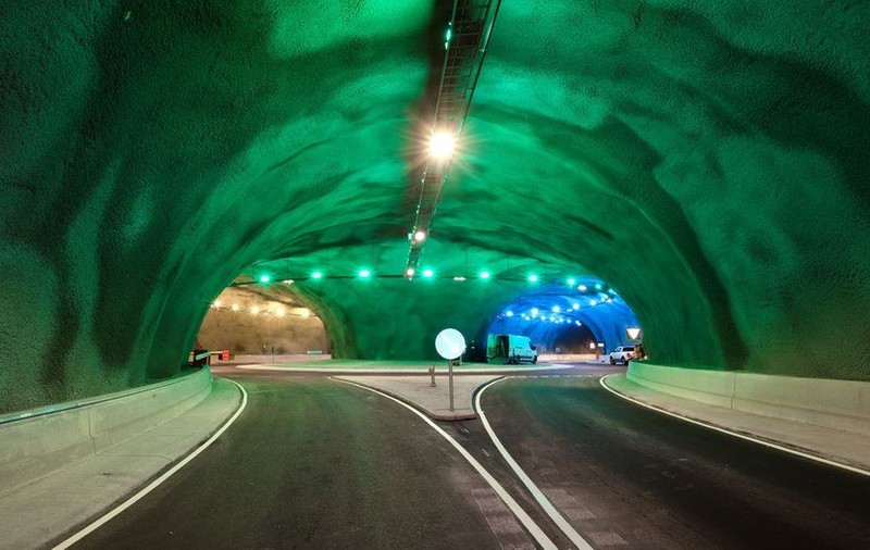 VIDEO | Primul sens giratoriu subacvatic va fi inaugurat în Atlantic. E parte a unei rețele de tuneluri care leagă Insulele Feroe