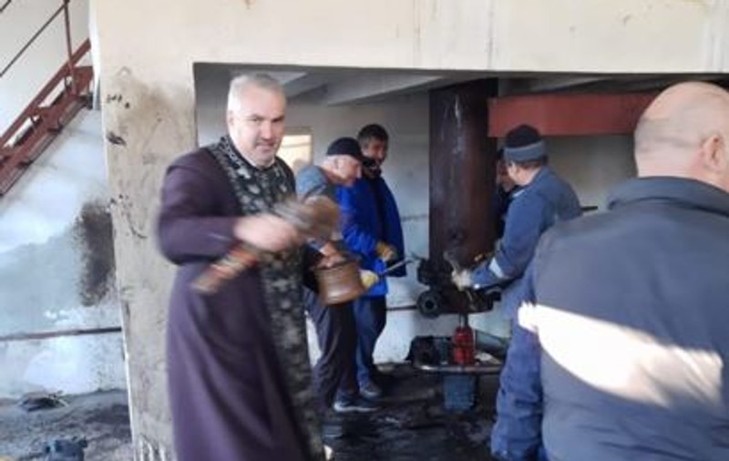 Reacția primarului din Motru, după ce un preot a sfințit avaria care a lăsat orașul fără căldură de mai multe zile