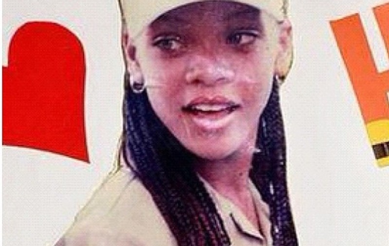 Ai idee câți ani are Rihanna în poza asta? N-o să-ți vină să crezi | FOTO
