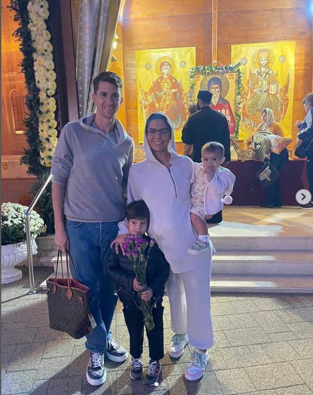 Cum va naște Andreea Popescu a treia oară.  Fosta dansatoare a Deliei, însărcinată cu o fetiță. „Sunt riscuri foarte, foarte mari”