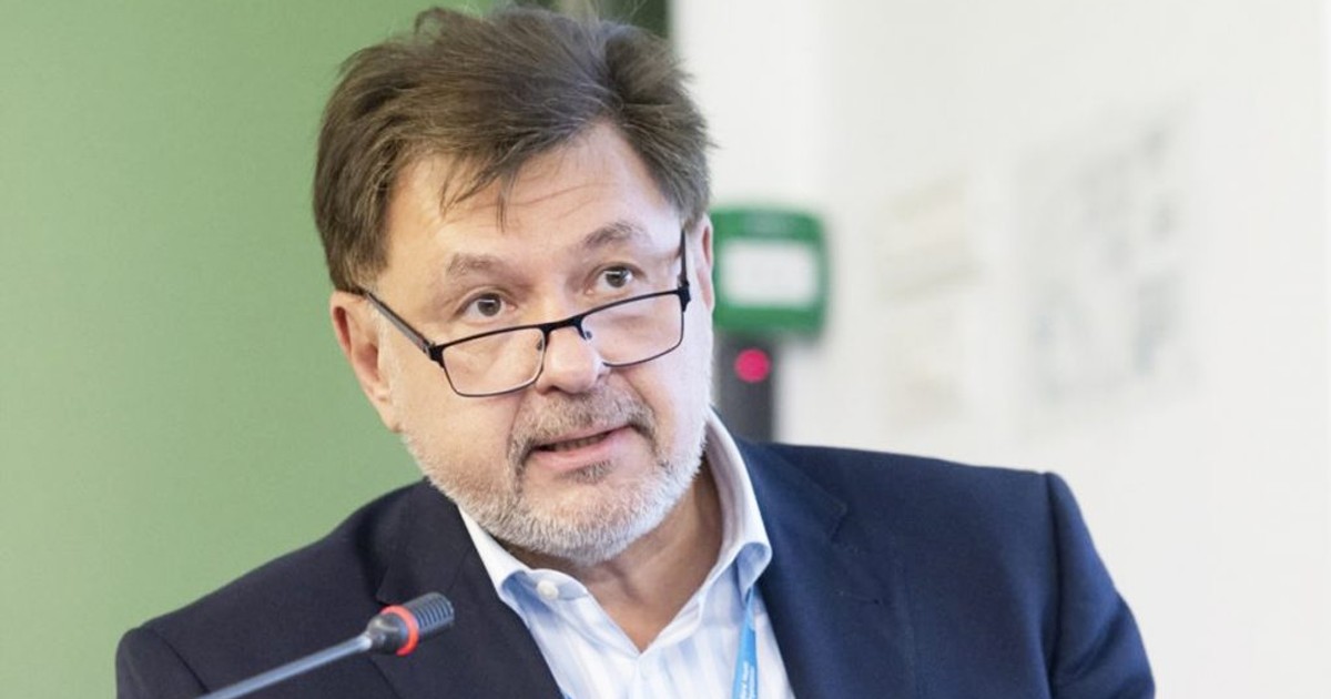 Alexandru Rafila avertizează că după încheierea vacanței, procentajul zilnic al testelor pozitive va crește