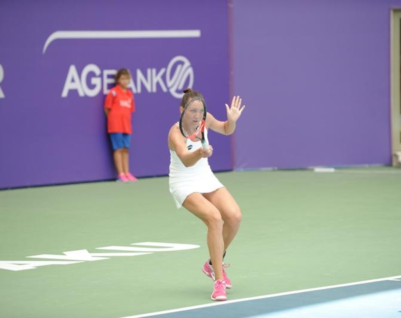 Patricia Țig a pierdut finala de la Baku (Azerbaidjan) în fața unei rusoaice. ^A cedat primul set, l-a luat miraculos pe cel de-al doilea. Oricum, a făcut un turneu minunat, venind din calificări