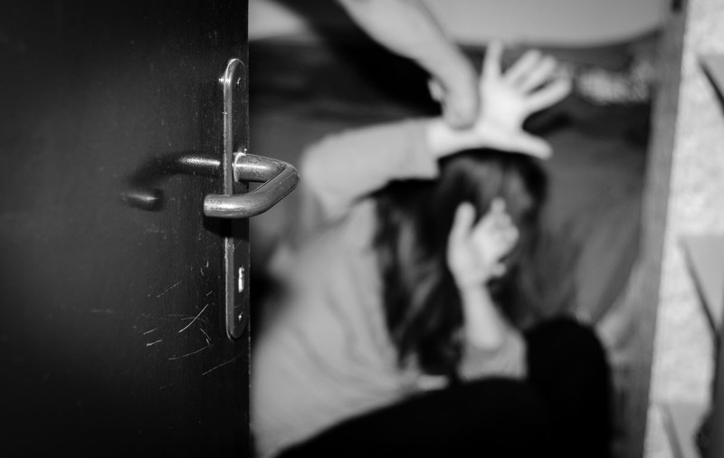 RAPORT. Peste 400 de femei au fost ucise în familie, în România, în ultimii 8 ani. De 16 ori mai multe decât soldații români uciși în Afganistan