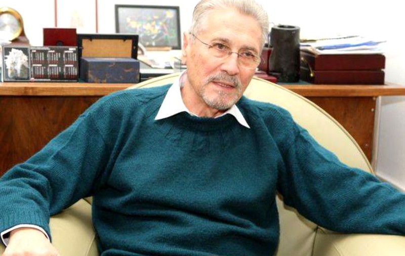 UPDATE | Emil Constantinescu  examinat la Spitalul Elias. Cabinetul fostului președinte: ”Și-a făcut analizele de rutină”