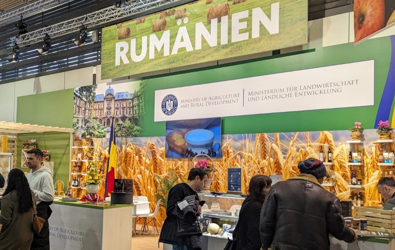 EXCLUSIV. Ministerul Agriculturii a cheltuit 64.000 de euro pentru o vitrină, la un târg internațional din Berlin. Producătorii privați români care au participat separat la același eveniment au cheltuit doar câte „6.000-7.000 de euro”