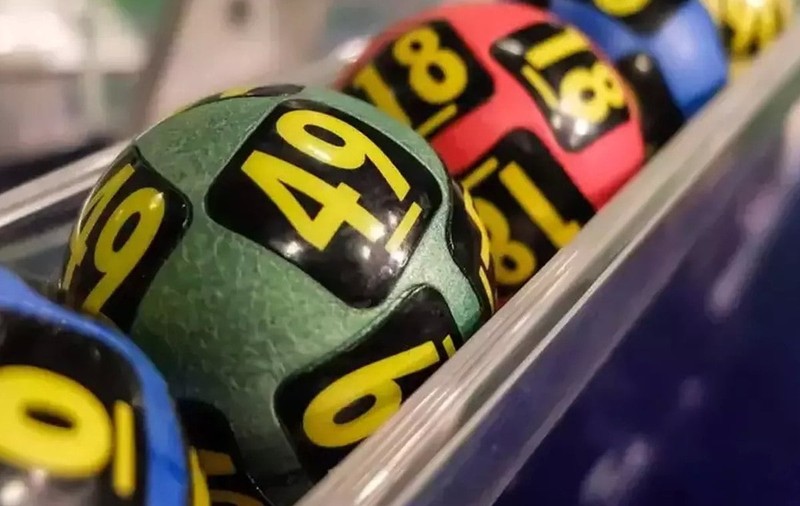 Câştigătorul marelui premiu la Loto 6/49 şi-a ridicat banii