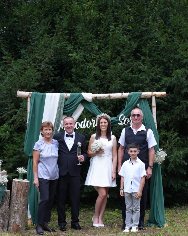 Cum a apărut Roxana Vancea la cununia civilă a surorii ei, Minodora. Rochia vedetei a atras atenția tuturor