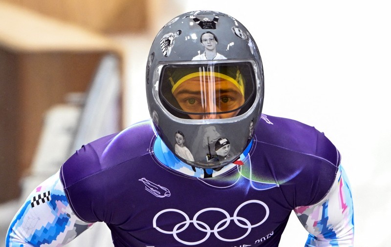 Jocurile Olimpice de iarnă 2026: Un sportiv ucrainean nu mai are voie să poarte o cască prin care își omagiază colegii uciși pe front: „Această decizie este o trădare”