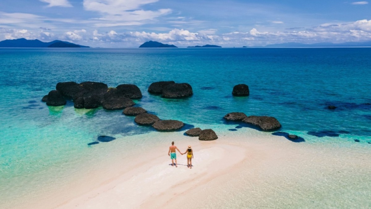 Thailanda este una dintre cele mai iubite destinații exotice, oferind combinația perfectă între plaje tropicale, cultură autentică și aventuri memorabile.