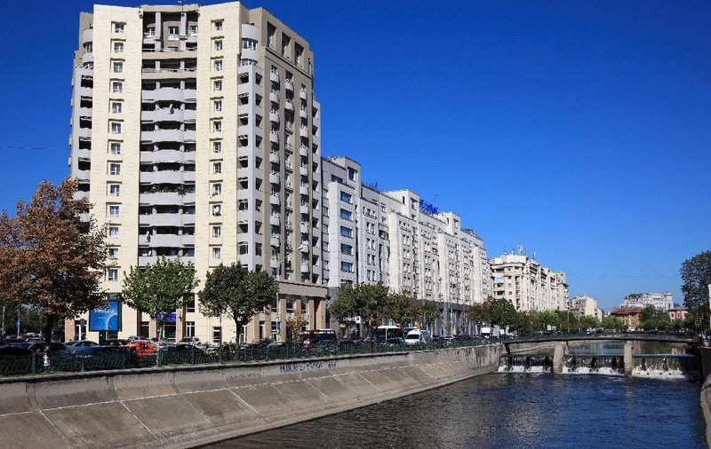 „Fabricile de locuințe” ale Capitalei sunt în sectoarele 2 și 3, cumpărătorii sunt interesați de sectorul 4. Unde plătești cel mai puțin pentru un apartament nou în București?