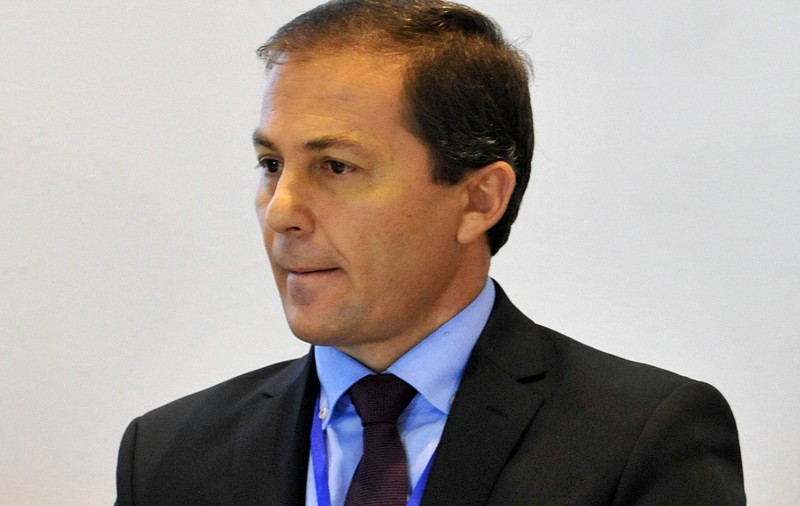 Acum 10 ani, în prima sa carte, Daniel Morar scria altceva: „Soluția bună este cu SRI. O asemenea construcție conferă mai multă securitate”
