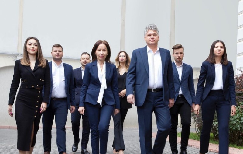 Interviu cu avocatul Flavius Crâznic, specializat  în Drept Penal – Comercial (White-Collar Crime) și fondator al Casei de Avocatură „Crâznic și Asociații”
