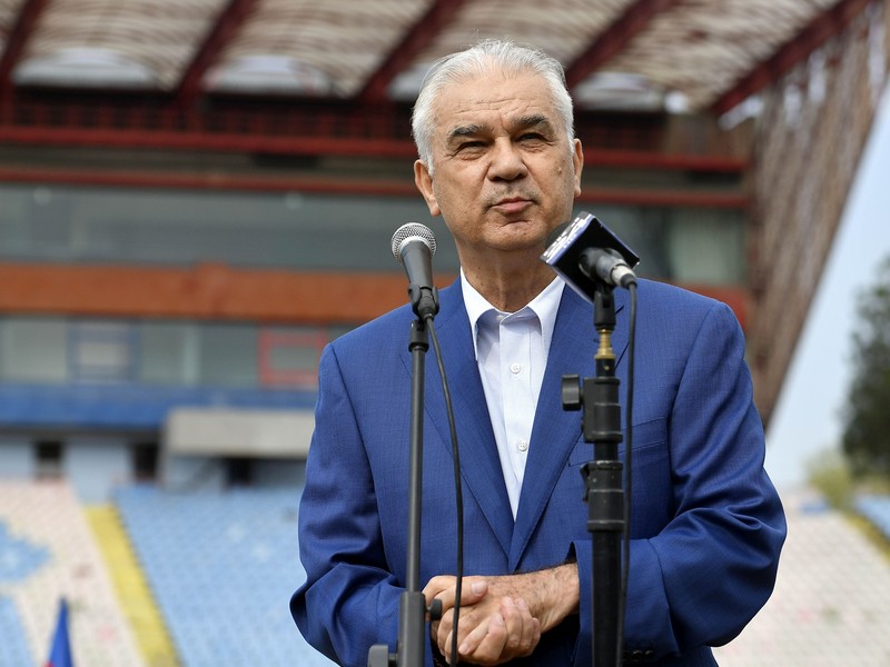 Anghel Iordănescu a fost în trecut senator | Foto: HEPTA