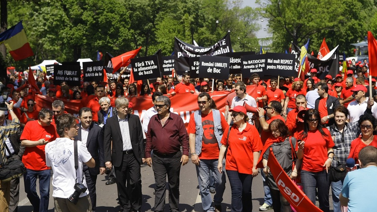 cum petreceau politicienii de 1 mai