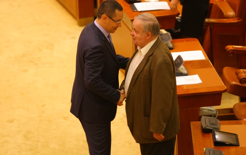 Politicienii, mesaje de regret după moartea lui Cristian Ţopescu
