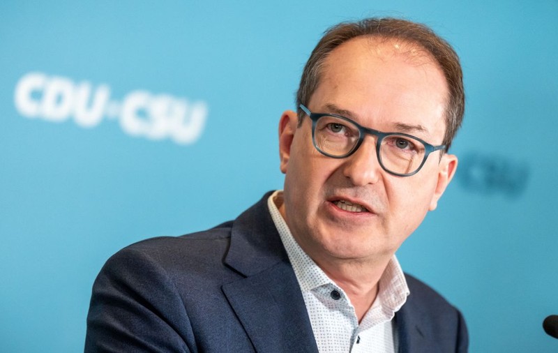 Ce este „Return Hubs”, planul controversat prin care Germania și UE vor muta deportările în afara Europei
